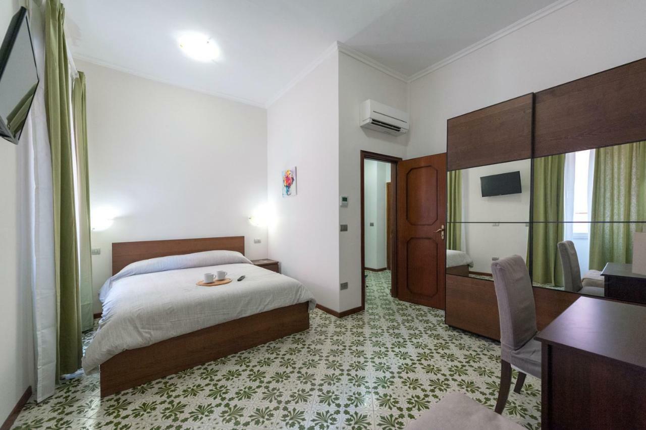 Bed & Breakfast Antonello ซาแลร์โน ภายนอก รูปภาพ