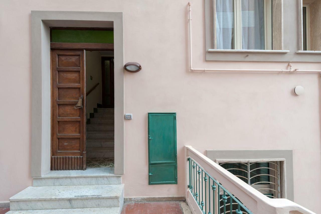 Bed & Breakfast Antonello ซาแลร์โน ภายนอก รูปภาพ